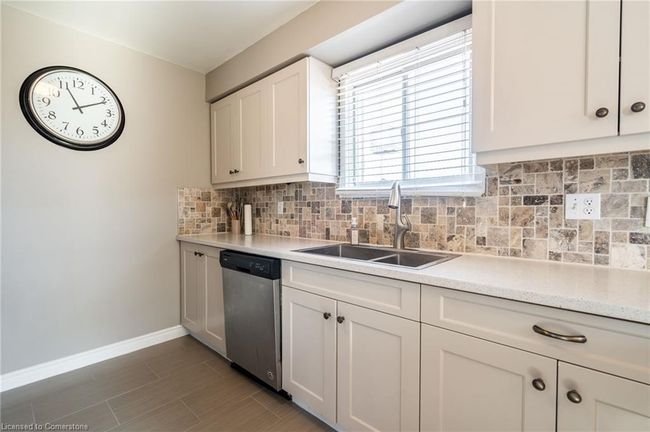 2 Bronte Crt, Townhouse with 4 bedrooms, 4 bathrooms and 3 parking in Dundas ON | Image 14