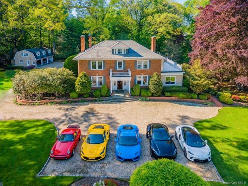 23 Townsend Rd, Glen Cove, NY, 11542-2206 | Card Image
