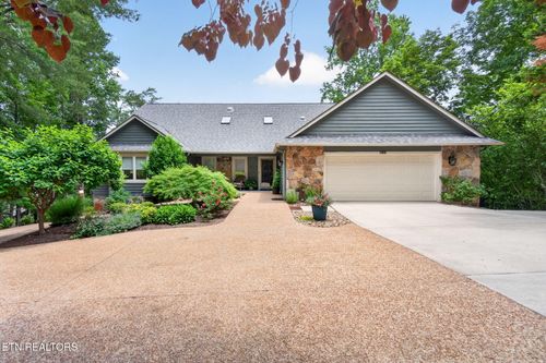 150 Lynhurst Dr, Crossville, TN, 38558-6461 | Card Image