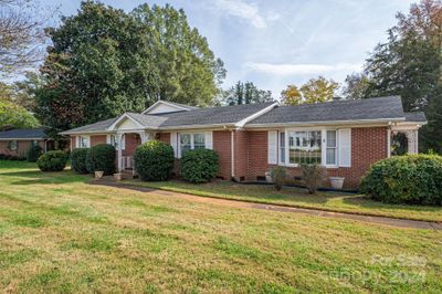 102 Stowe Road, House other with 4 bedrooms, 2 bathrooms and null parking in Belmont NC | Image 1