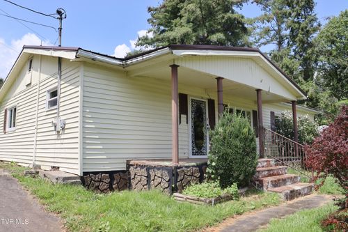 3849 Nealy Rdg, Clinchco, VA, 24226-8404 | Card Image