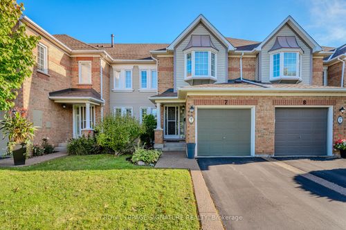 7-2105 Berwick Dr, Burlington, ON, L7M4B7 | Card Image