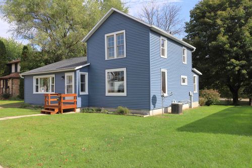 516 S Adams St, New Lisbon, WI, 53950-1214 | Card Image