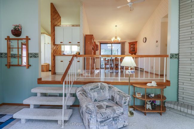 3 48 Th St N, House other with 2 bedrooms, 2 bathrooms and 4 parking in Wasaga Beach ON | Image 15