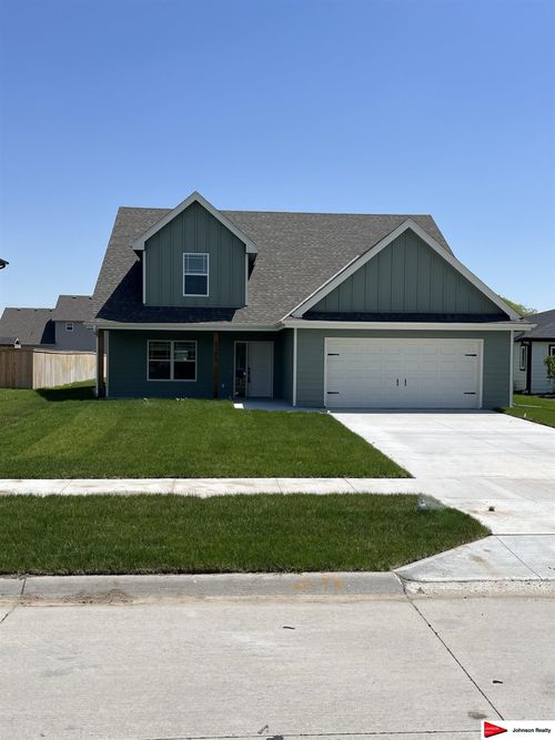 1201 S Lakewood St, Valley, NE, 68064-9807 | Card Image