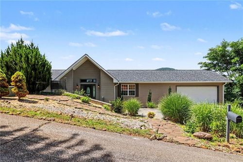 788 Starlight Dr, Sautee Nacoochee, GA, 30571-3332 | Card Image