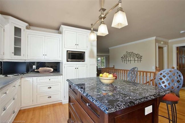 230 Frederick Crt, House other with 3 bedrooms, 2 bathrooms and 6 parking in Tavistock ON | Image 9