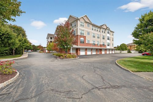 736 Regency Dr, Fishkill, NY, 12524-4941 | Card Image