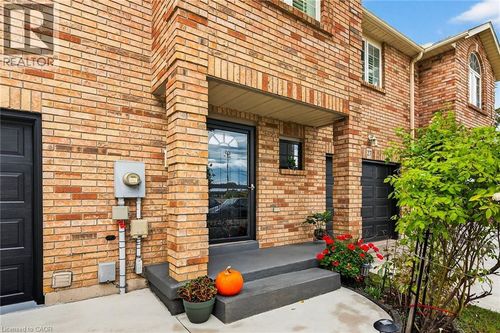 25 Vulcan Crt, Stoney Creek, ON, L8E5W7 | Card Image