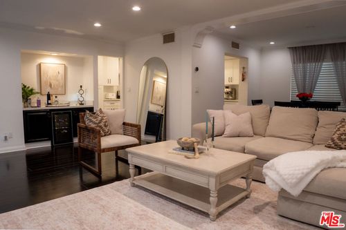 b-5257 Coldwater Canyon Ave, Sherman Oaks, CA, 91401-6147 | Card Image