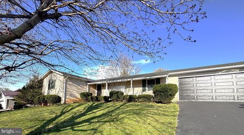 14042 Crest Ave, WAYNESBORO, PA, 17268-9473 | Card Image