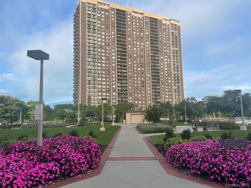 4m-26910 Grand Central Parkway, New York, NY, 11005 | Card Image