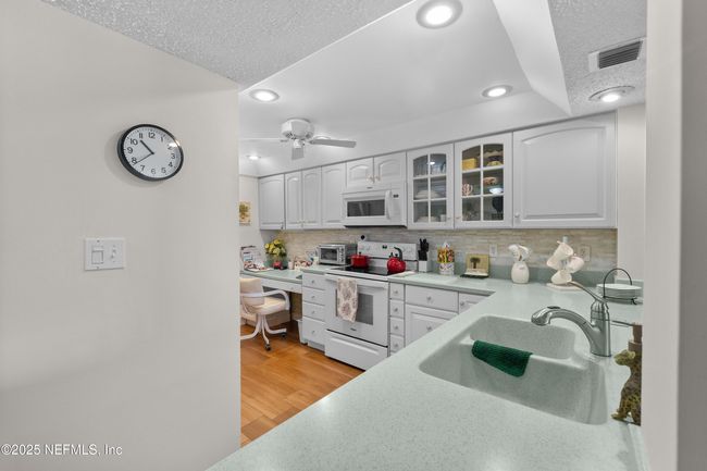 708 - 3060 N Atlantic Ave, Condo with 2 bedrooms, 20 bathrooms and null parking in Cocoa Beach FL | Image 7