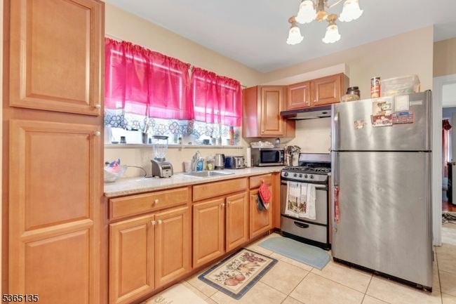 116 Berkeley Ave, Home with 6 bedrooms, 2 bathrooms and null parking in Bloomfield NJ | Image 6