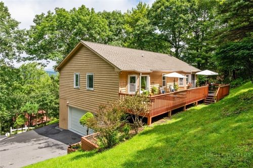 2587 Junaluska Rd, Boone, NC, 28607-6527 | Card Image