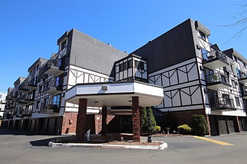 apt-222-9 Broadway, Saugus, MA, 01906-1037 | Card Image