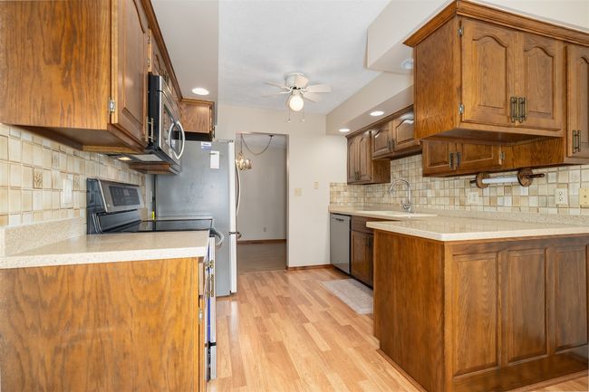 D1 - 201 Carol Ct, Condo with 2 bedrooms, 2 bathrooms and 1 parking in Pontiac IL | Image 12