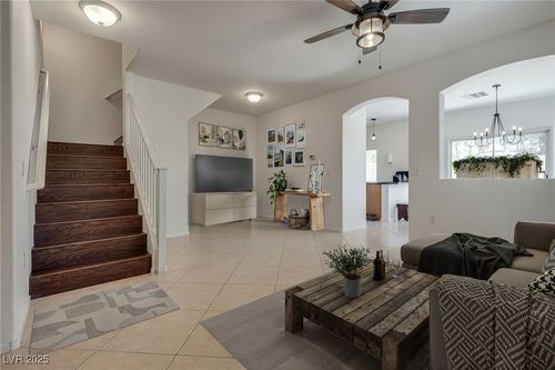 3-3936 Pepper Thorn Ave, North Las Vegas, NV, 89081-4189 | Card Image
