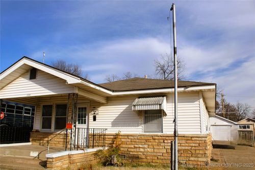 1326 Armstrong Ave, Bartlesville, OK, 74003-5617 | Card Image