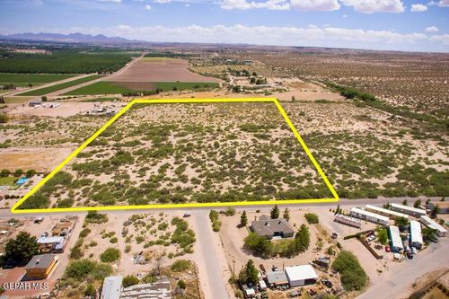 227 South St, Anthony, NM, 88021-8722 | Card Image