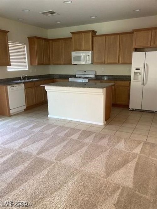 6730 Prairie Dusk Dr, Las Vegas, NV, 89122-8654 | Card Image