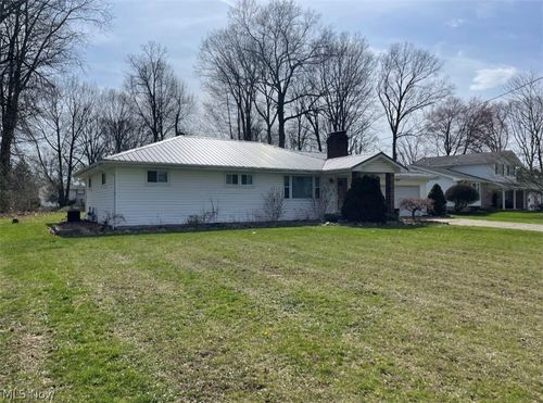 425 Laurel Street, Liberty, OH, 44505 | Card Image