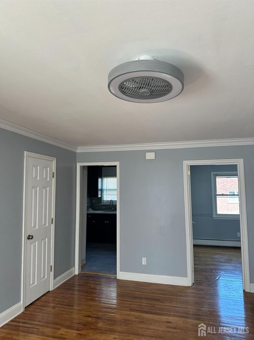 a-12 Gramercy Gdns, Middlesex, NJ, 08846-1686 | Card Image