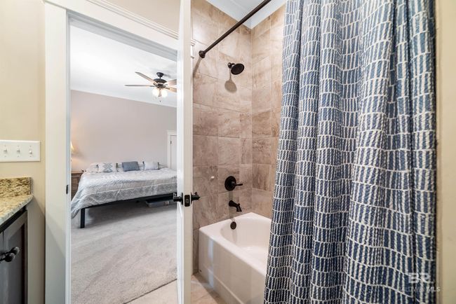 Bathroom | Image 32