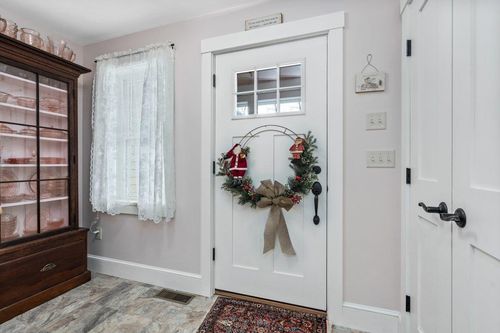 178 Meredith Center Rd, Meredith, NH, 03253-7618 | Card Image