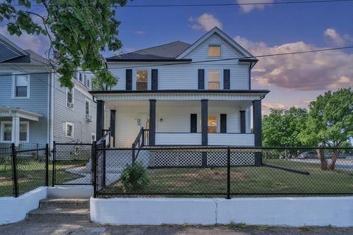 552 Chestnut Ave Nw, Roanoke, VA, 24016-1216 | Card Image