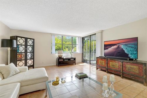 b-3350 Ne 192nd St, Aventura, FL, 33180-2461 | Card Image