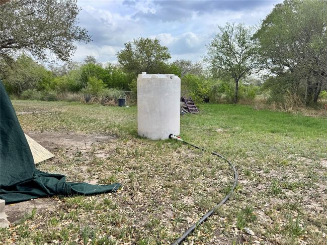 4025 Oil Field Rd, Home with 1 bedrooms, 1 bathrooms and null parking in Goliad TX | Image 20