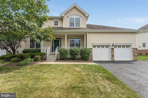 5 Stable Ln, Flemington, NJ, 08822-1598 | Card Image