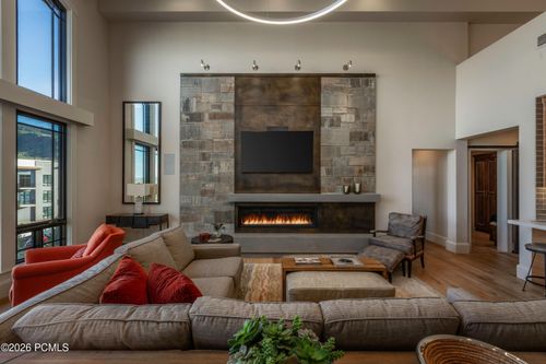 6138-2100 Frostwood Boulevard, Park City, UT, 84098 | Card Image