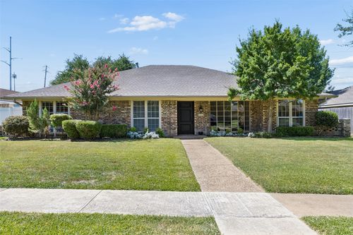 602 Wentworth Dr, Richardson, TX, 75081-5622 | Card Image