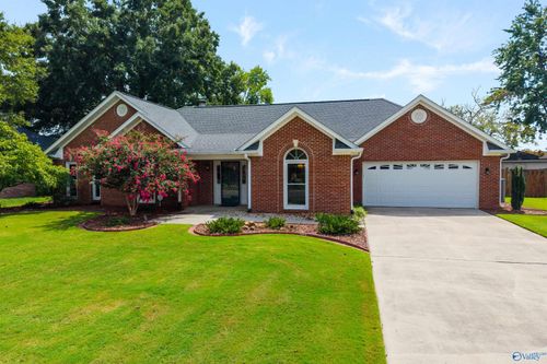 11017 Willingham Drive Sw, Huntsville, AL, 35803 | Card Image
