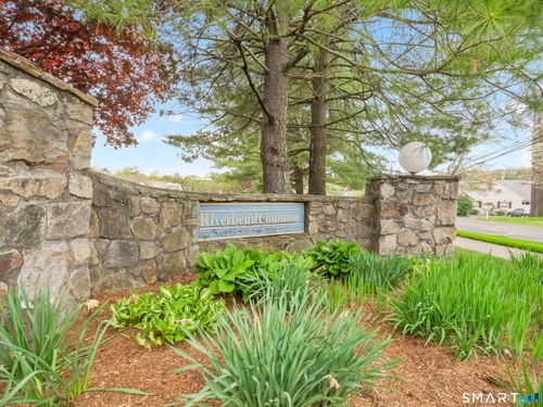 d10-15 Perry Ave, Norwalk, CT, 06850-1653 | Card Image