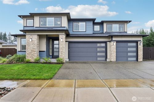 810 Ne 27th St, Battle Ground, WA, 98604-8272 | Card Image