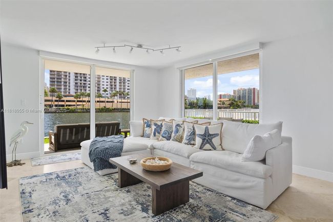 APT-108 - 4000 Ne 170 Th St, Condo with 3 bedrooms, 2 bathrooms and null parking in North Miami Beach FL | Image 10