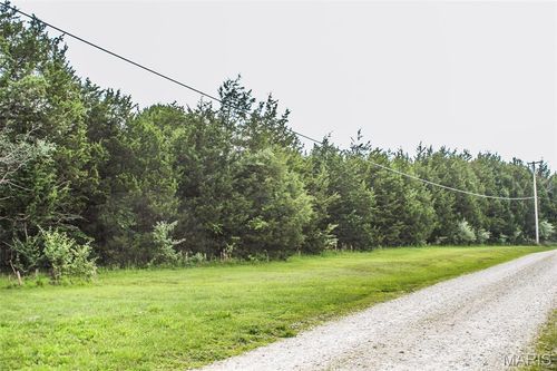 749 Lakeview Dr, Leslie, MO, 63056-1349 | Card Image