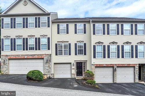 141-2703 Equestrian Dr, YORK, PA, 17402-8533 | Card Image