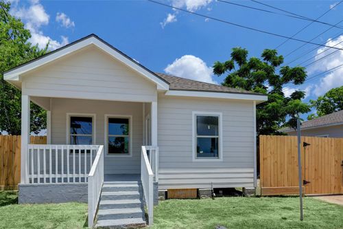 1601 Bigelow St, Houston, TX, 77009-5903 | Card Image