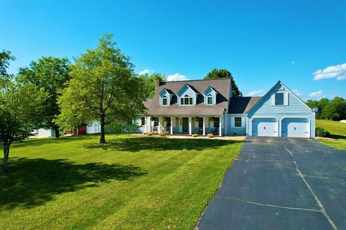 630 Colecrest Dr, Chilhowie, VA, 24319-3637 | Card Image