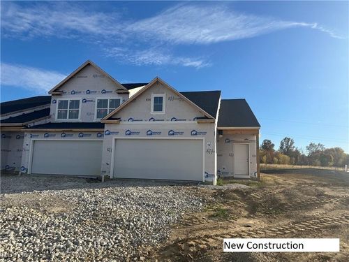 3516 Bushwillow Dr, Uniontown, OH, 44685-0200 | Card Image