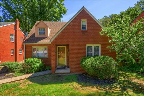 1054 Osage Dr, Pittsburgh, PA, 15235-2743 | Card Image
