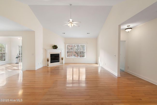 102 E Sanderling Cir, House other with 2 bedrooms, 2 bathrooms and 2 parking in Hampstead NC | Image 4