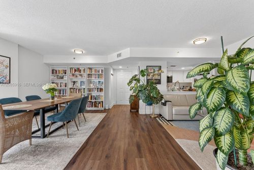 607-1650 Coral Way, Coral Gables, FL, 33145-2880 | Card Image