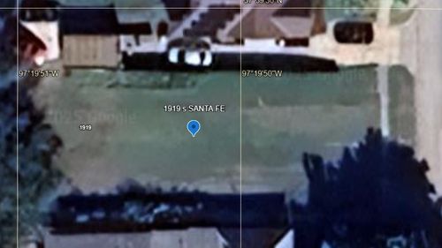 1919 S Santa Fe St, Wichita, KS, 67211-4242 | Card Image