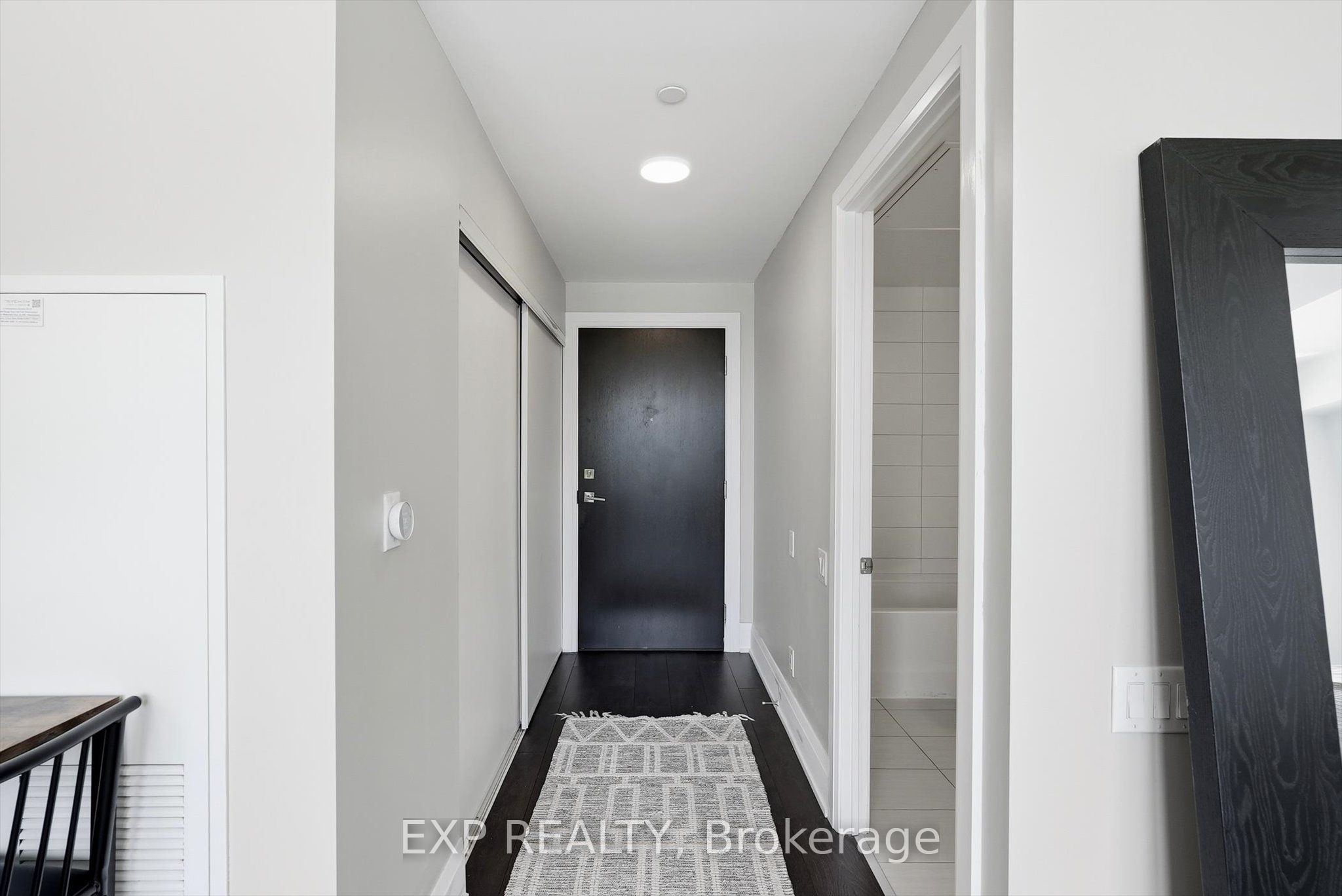 Residential Lease in Toronto W08 5