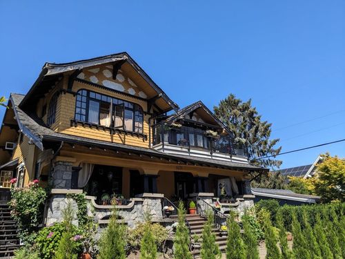 1631 Dunbar St, Vancouver, BC, V6R3L7 | Card Image